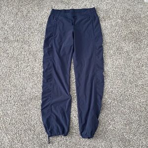 Athleta joggers size 4